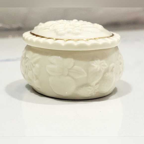 Vintage Lenox Oval Trinket Box - Picture 4 of 10